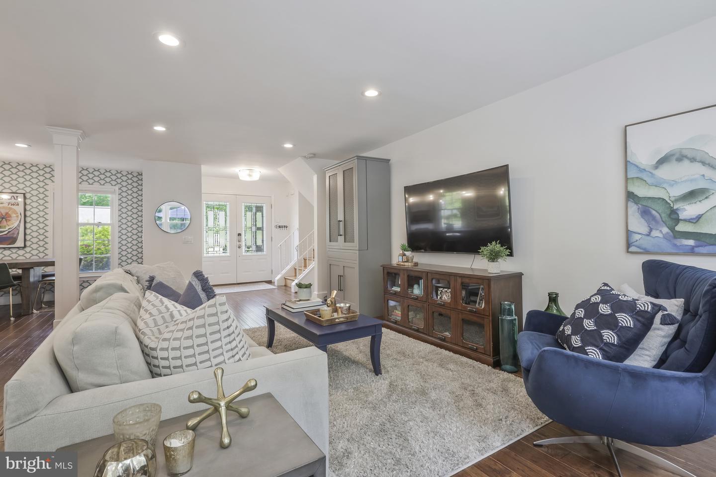 8625 APPLETON CT, ANNANDALE, Virginia 22003, 5 Bedrooms Bedrooms, 17 Rooms Rooms,2 BathroomsBathrooms,Residential,For sale,8625 APPLETON CT,VAFX2292888 MLS # VAFX2292888