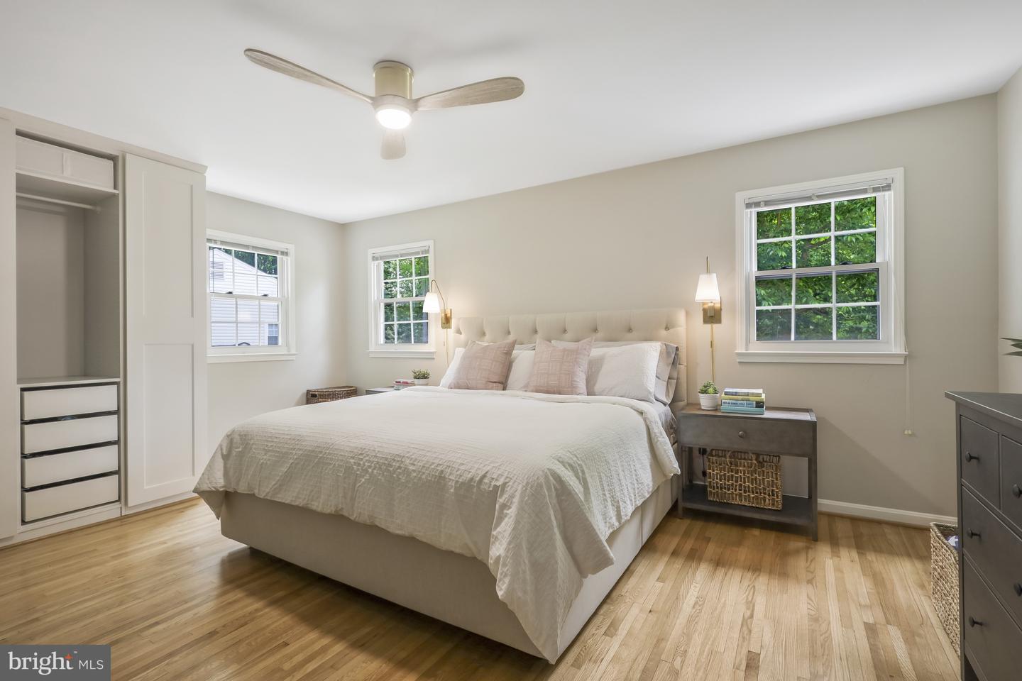 8625 APPLETON CT, ANNANDALE, Virginia 22003, 5 Bedrooms Bedrooms, 17 Rooms Rooms,2 BathroomsBathrooms,Residential,For sale,8625 APPLETON CT,VAFX2292888 MLS # VAFX2292888