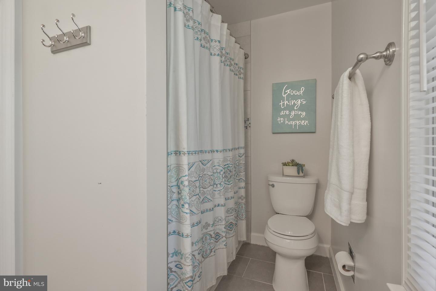 8625 APPLETON CT, ANNANDALE, Virginia 22003, 5 Bedrooms Bedrooms, 17 Rooms Rooms,2 BathroomsBathrooms,Residential,For sale,8625 APPLETON CT,VAFX2292888 MLS # VAFX2292888