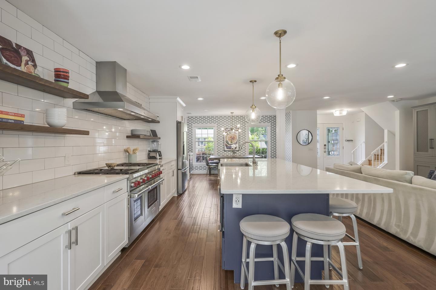 8625 APPLETON CT, ANNANDALE, Virginia 22003, 5 Bedrooms Bedrooms, 17 Rooms Rooms,2 BathroomsBathrooms,Residential,For sale,8625 APPLETON CT,VAFX2292888 MLS # VAFX2292888