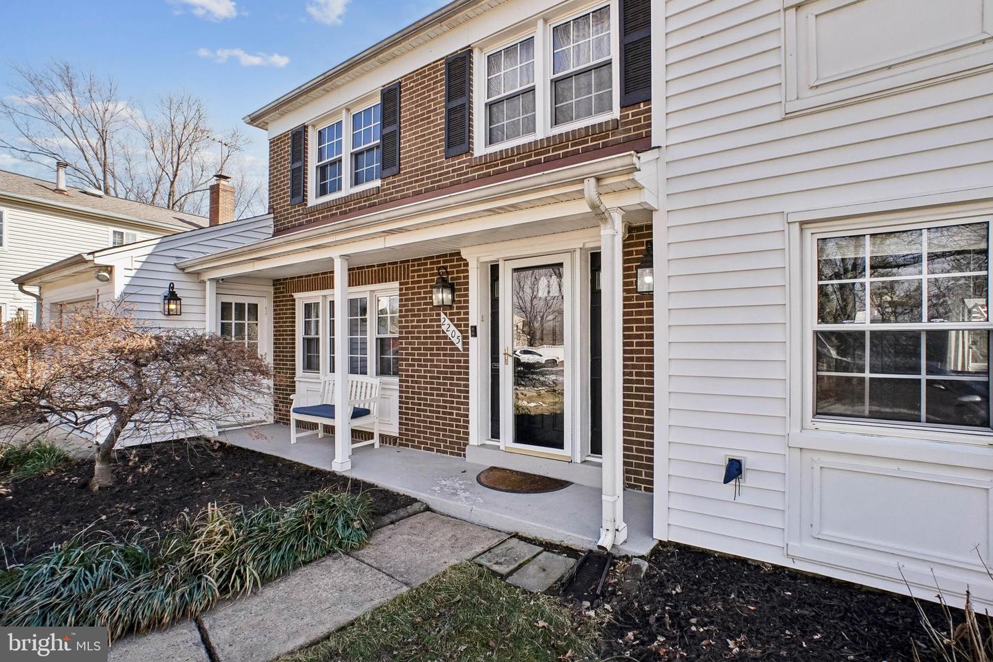 2205 HERMAN CT, HERNDON, Virginia 20170, 4 Bedrooms Bedrooms, ,2 BathroomsBathrooms,Residential,For sale,2205 HERMAN CT,VAFX2292920 MLS # VAFX2292920