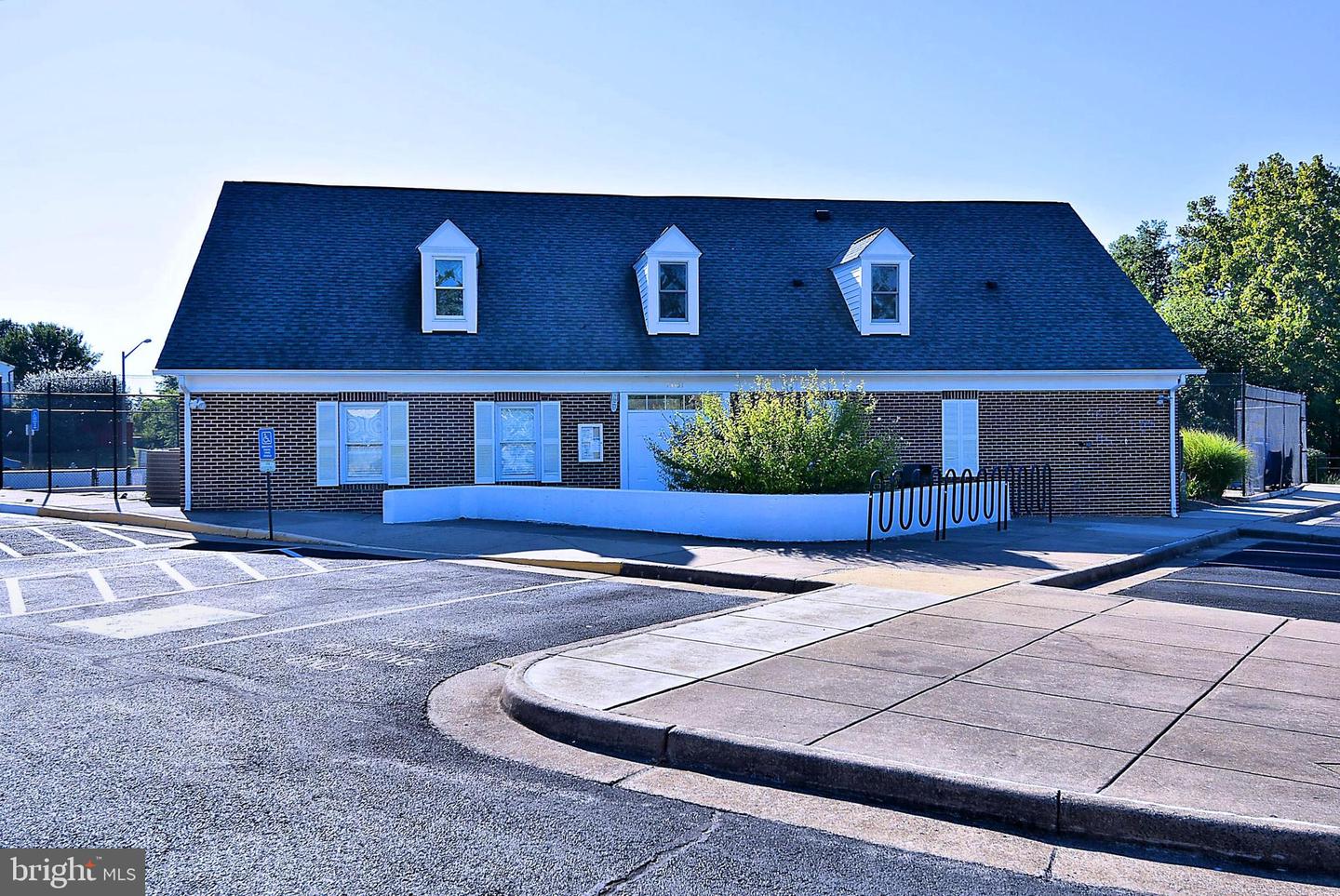 2205 HERMAN CT, HERNDON, Virginia 20170, 4 Bedrooms Bedrooms, ,2 BathroomsBathrooms,Residential,For sale,2205 HERMAN CT,VAFX2292920 MLS # VAFX2292920