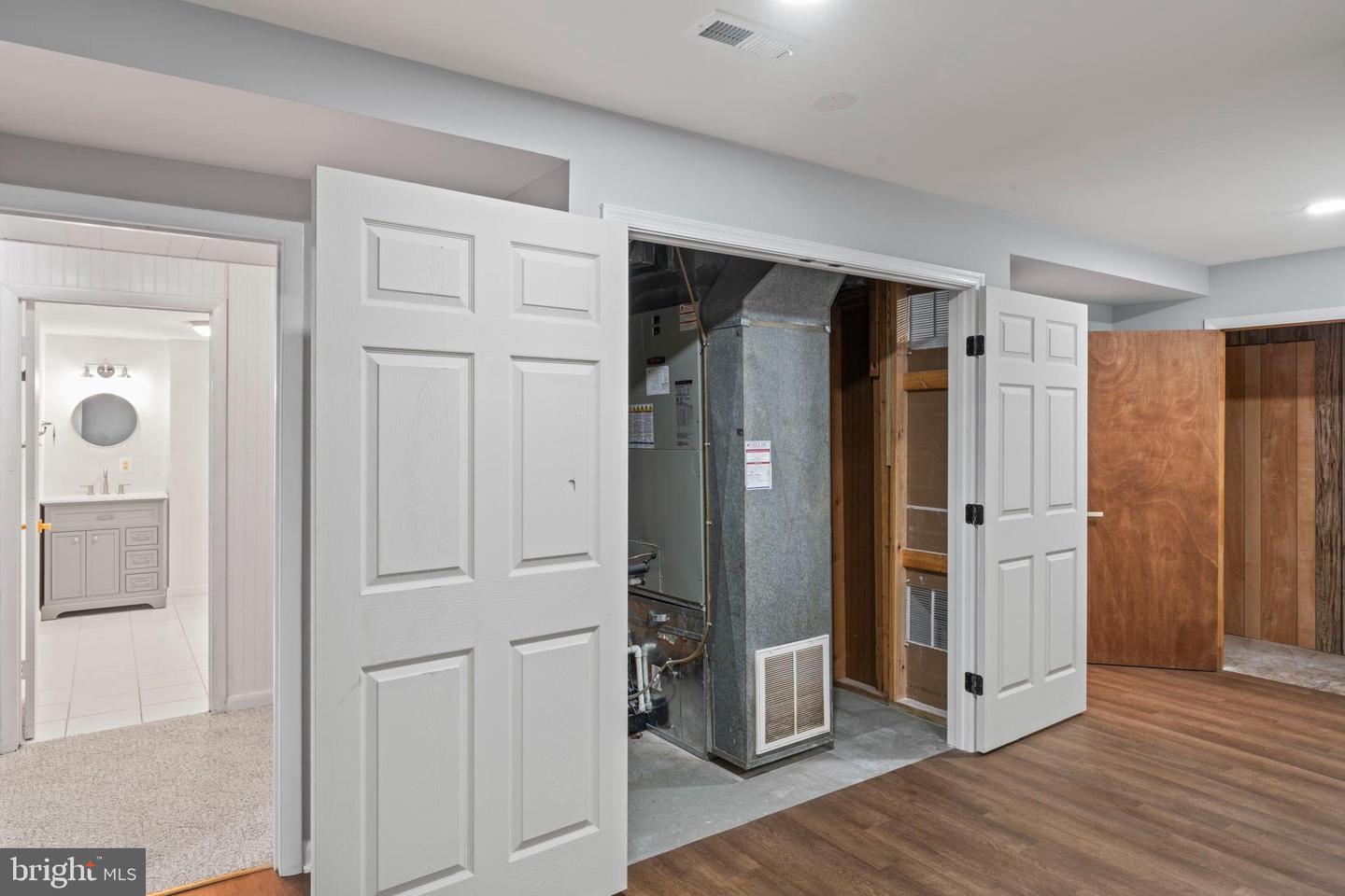 STAFFORD, Virginia 22554, 5 Bedrooms Bedrooms, 14 Rooms Rooms,3 BathroomsBathrooms,Residential,For sale,VAST2046470 MLS # VAST2046470