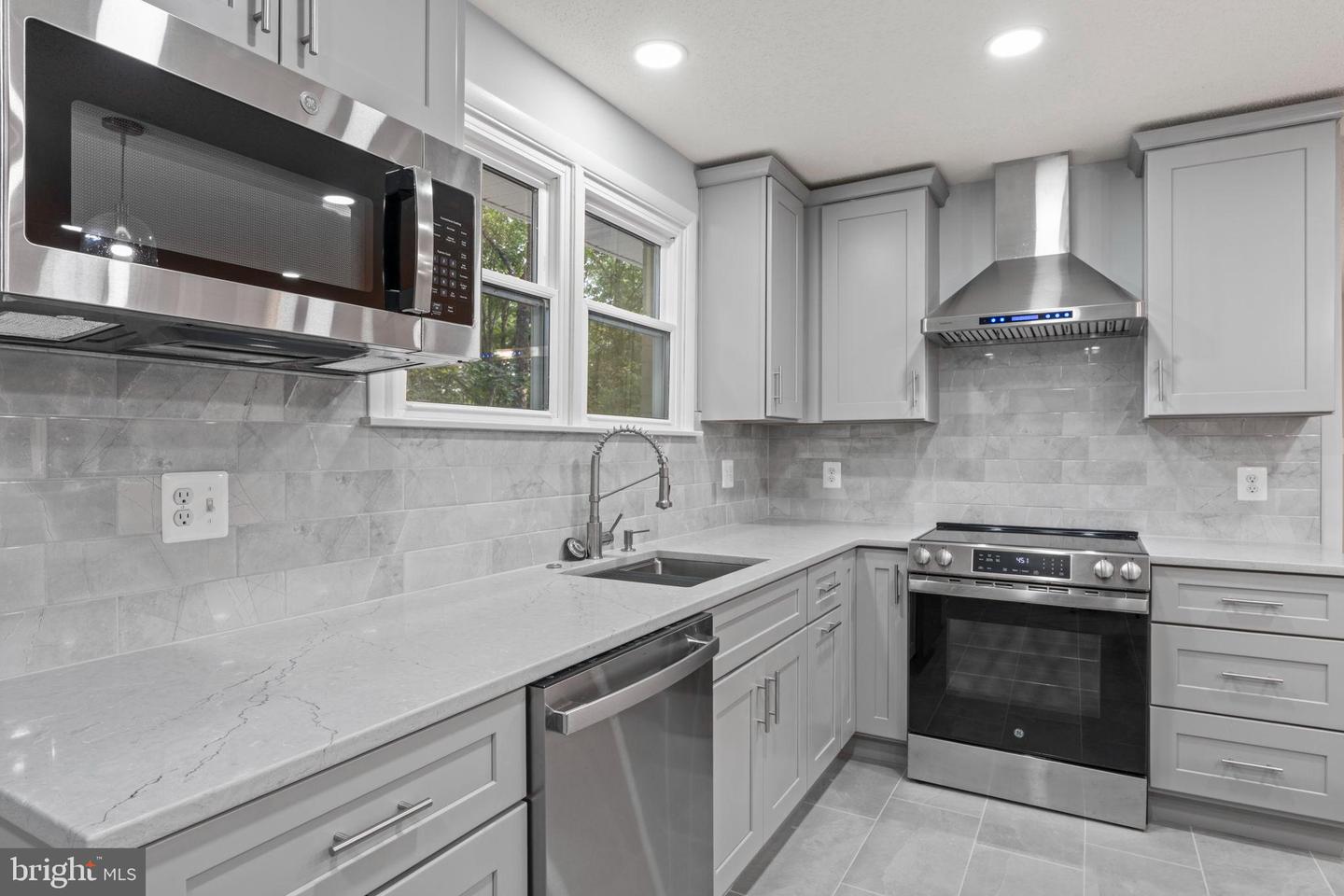 STAFFORD, Virginia 22554, 5 Bedrooms Bedrooms, 14 Rooms Rooms,3 BathroomsBathrooms,Residential,For sale,VAST2046470 MLS # VAST2046470