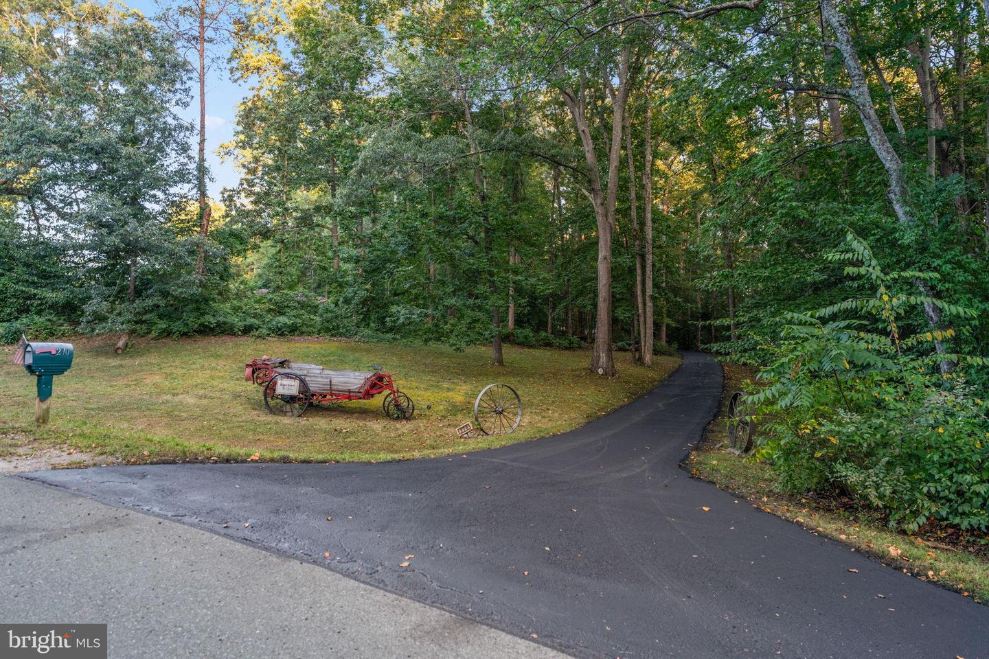 STAFFORD, Virginia 22554, 5 Bedrooms Bedrooms, 14 Rooms Rooms,3 BathroomsBathrooms,Residential,For sale,VAST2046470 MLS # VAST2046470