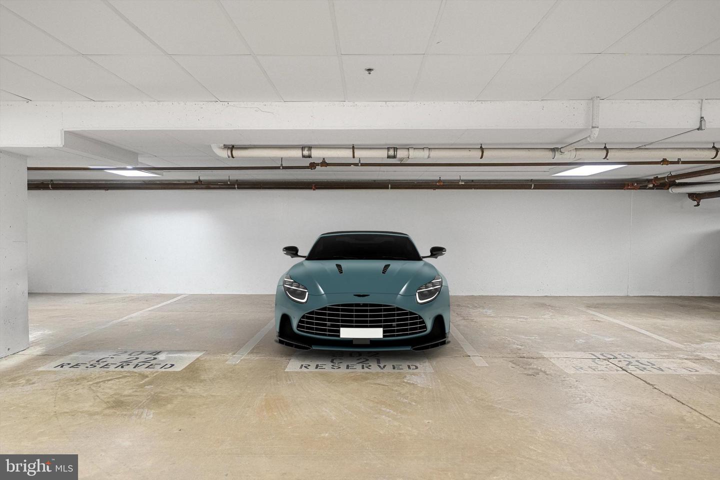 828 SLATERS LN #302, ALEXANDRIA, Virginia 22314, 2 Bedrooms Bedrooms, ,2 BathroomsBathrooms,Residential,For sale,828 SLATERS LN #302,VAAX2054528 MLS # VAAX2054528