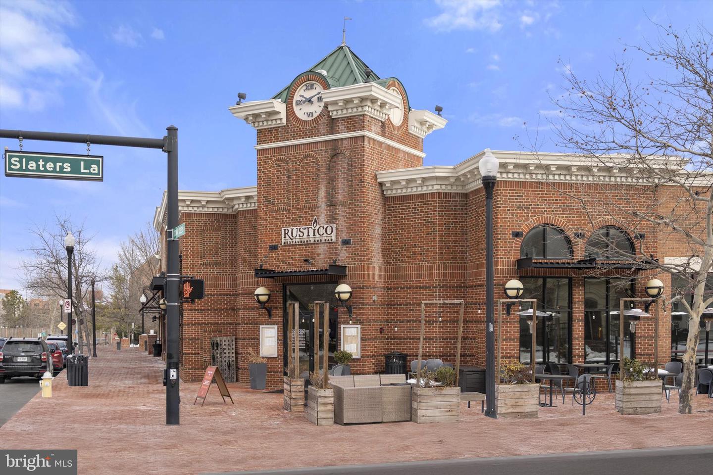 828 SLATERS LN #302, ALEXANDRIA, Virginia 22314, 2 Bedrooms Bedrooms, ,2 BathroomsBathrooms,Residential,For sale,828 SLATERS LN #302,VAAX2054528 MLS # VAAX2054528