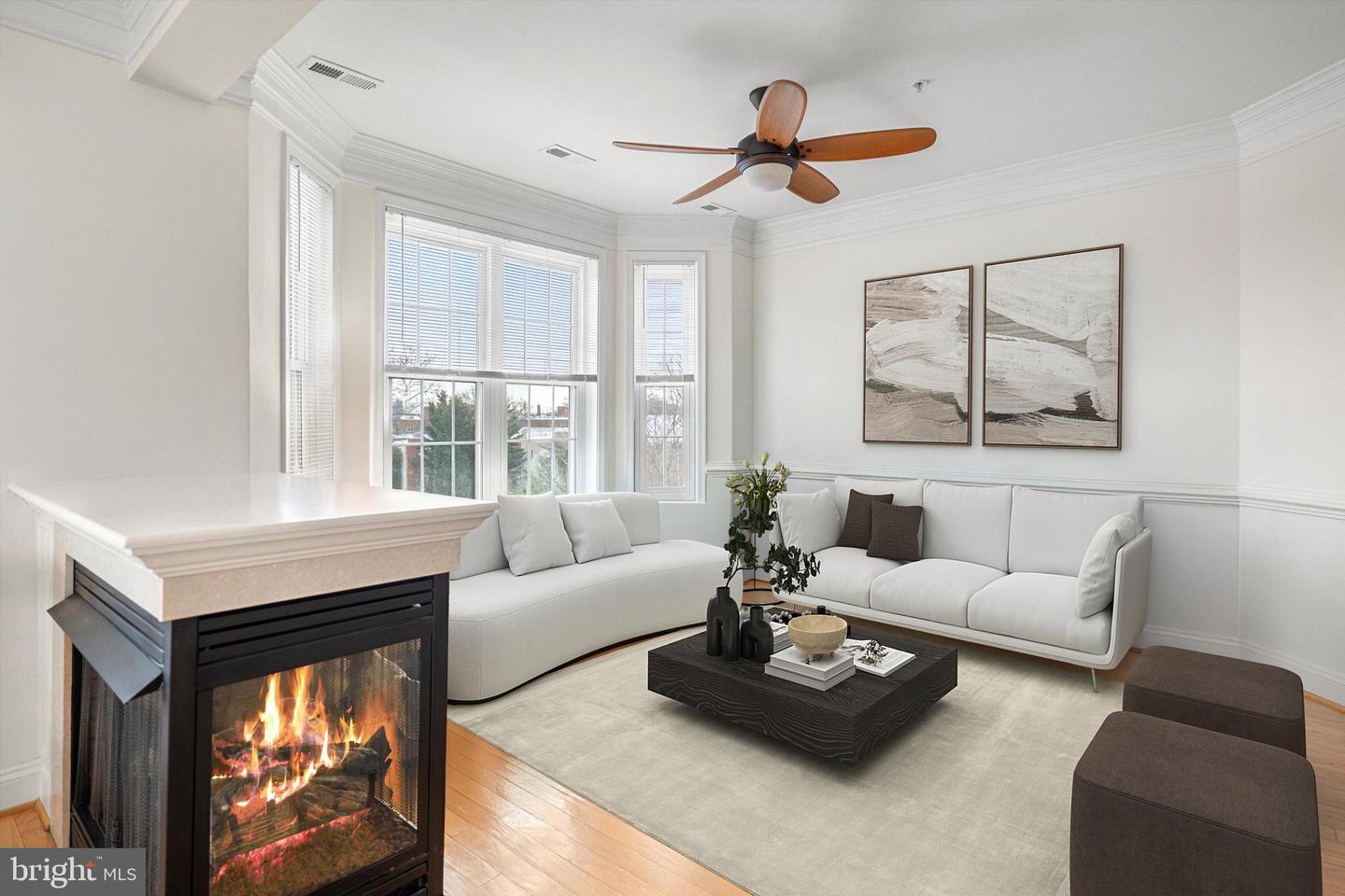 828 SLATERS LN #302, ALEXANDRIA, Virginia 22314, 2 Bedrooms Bedrooms, ,2 BathroomsBathrooms,Residential,For sale,828 SLATERS LN #302,VAAX2054528 MLS # VAAX2054528