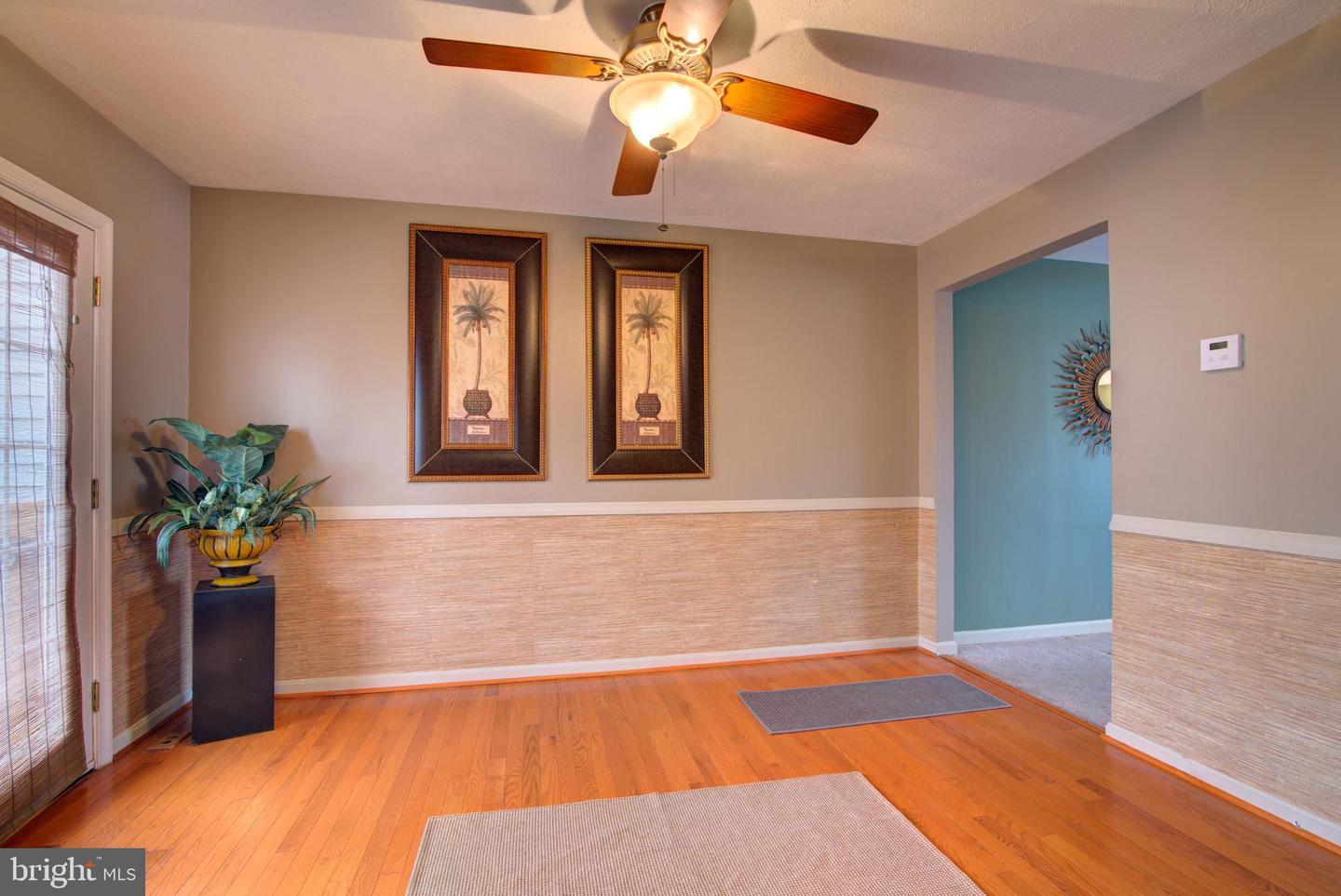 3346 OAKSHADE CT, FAIRFAX, Virginia 22033, 3 Bedrooms Bedrooms, ,3 BathroomsBathrooms,Residential,For sale,3346 OAKSHADE CT,VAFX2293018 MLS # VAFX2293018