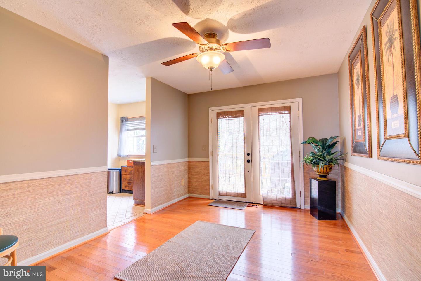 3346 OAKSHADE CT, FAIRFAX, Virginia 22033, 3 Bedrooms Bedrooms, ,3 BathroomsBathrooms,Residential,For sale,3346 OAKSHADE CT,VAFX2293018 MLS # VAFX2293018