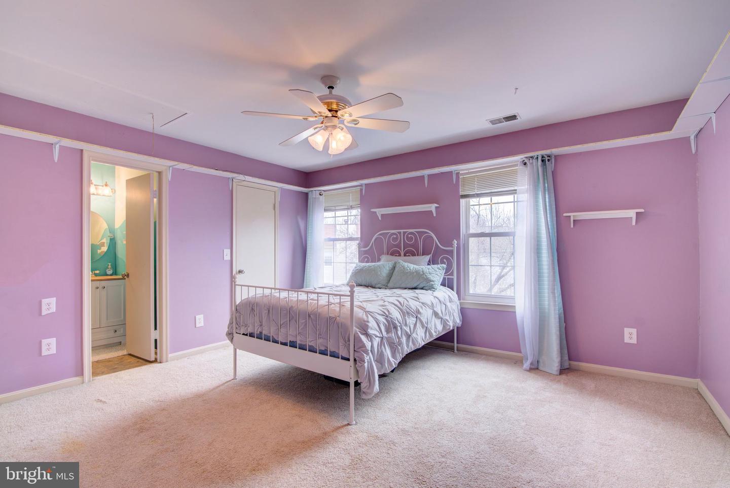 3346 OAKSHADE CT, FAIRFAX, Virginia 22033, 3 Bedrooms Bedrooms, ,3 BathroomsBathrooms,Residential,For sale,3346 OAKSHADE CT,VAFX2293018 MLS # VAFX2293018