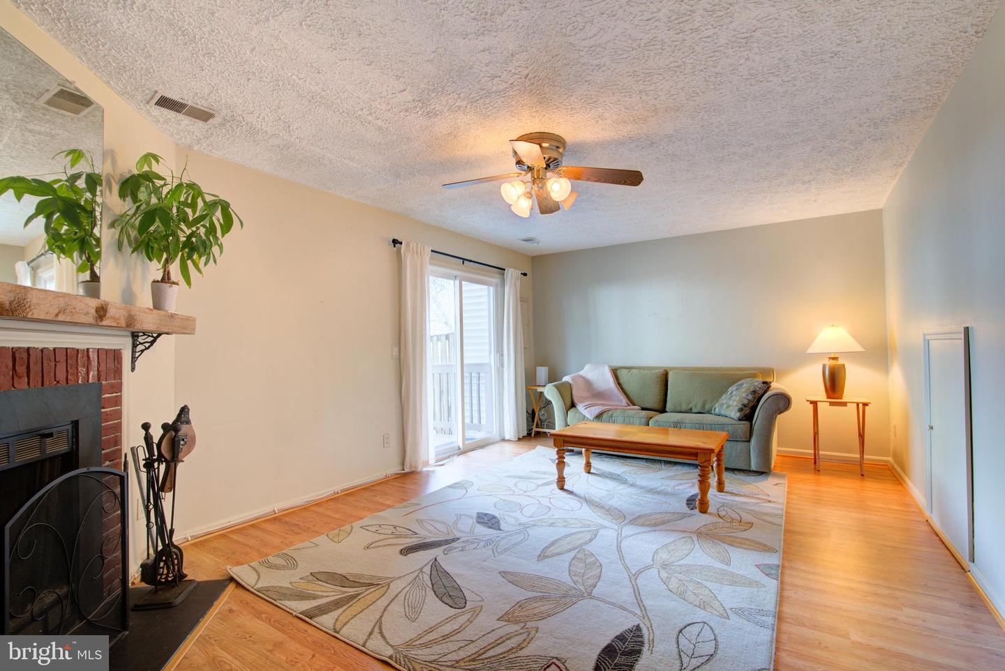 3346 OAKSHADE CT, FAIRFAX, Virginia 22033, 3 Bedrooms Bedrooms, ,3 BathroomsBathrooms,Residential,For sale,3346 OAKSHADE CT,VAFX2293018 MLS # VAFX2293018