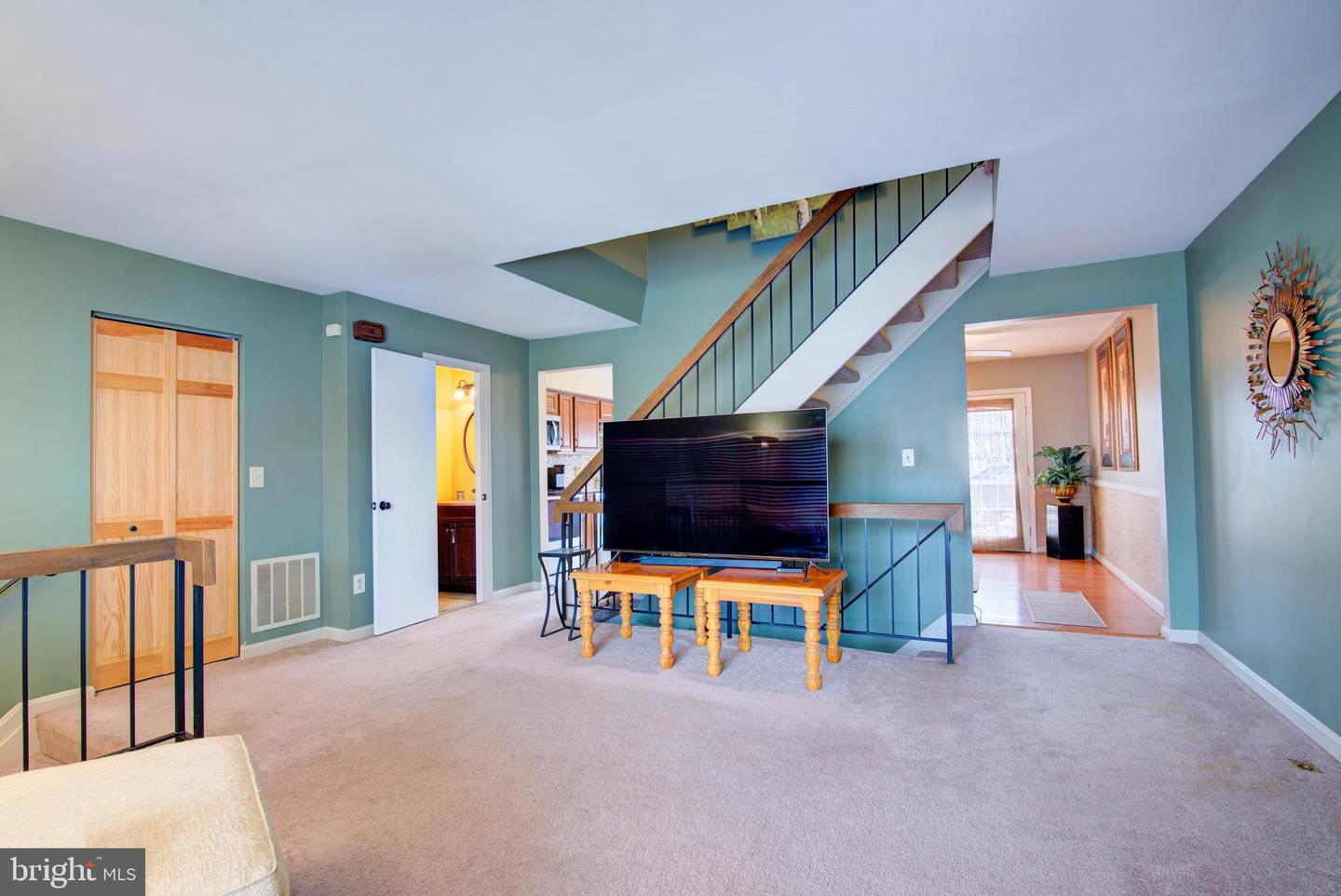 3346 OAKSHADE CT, FAIRFAX, Virginia 22033, 3 Bedrooms Bedrooms, ,3 BathroomsBathrooms,Residential,For sale,3346 OAKSHADE CT,VAFX2293018 MLS # VAFX2293018