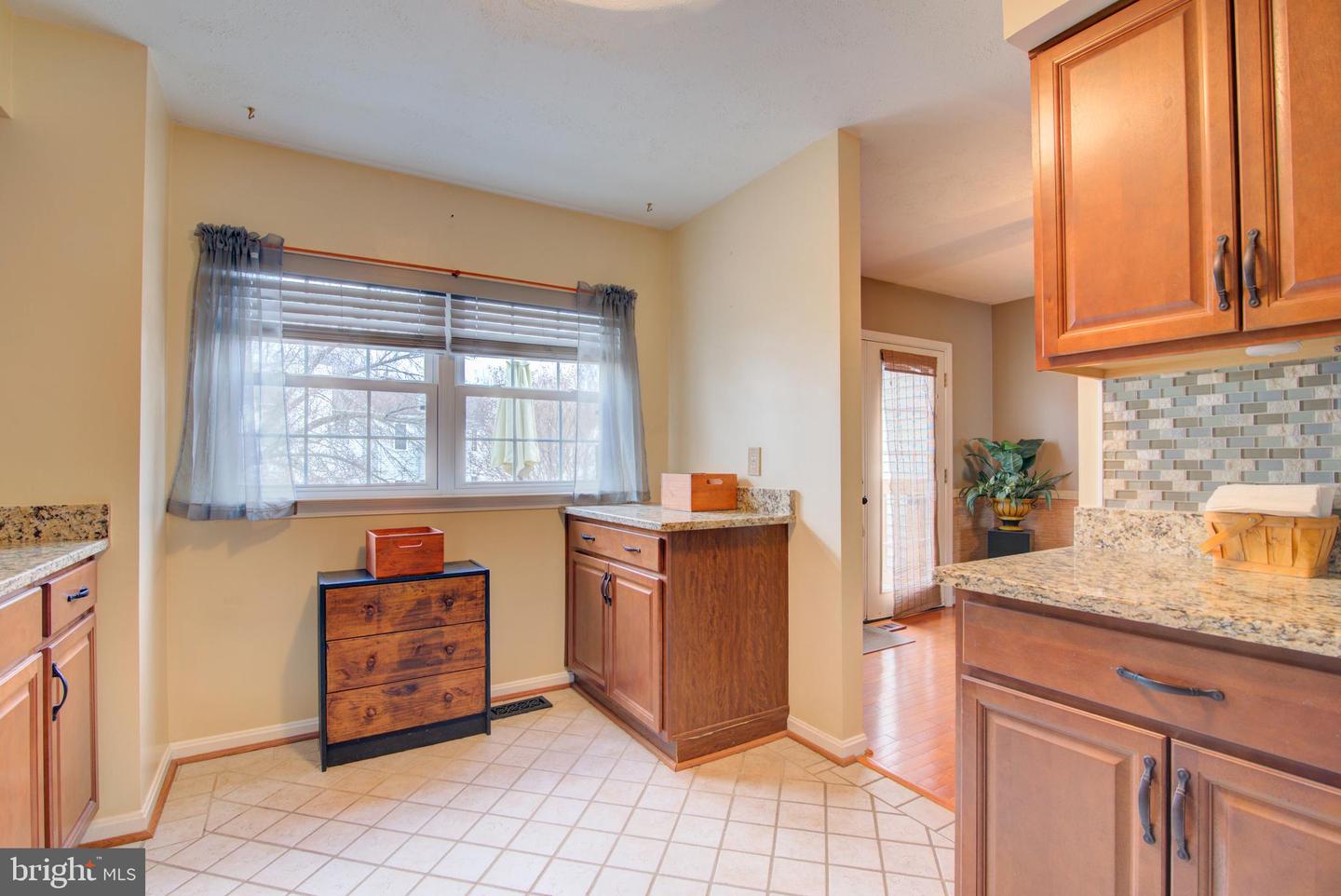 3346 OAKSHADE CT, FAIRFAX, Virginia 22033, 3 Bedrooms Bedrooms, ,3 BathroomsBathrooms,Residential,For sale,3346 OAKSHADE CT,VAFX2293018 MLS # VAFX2293018