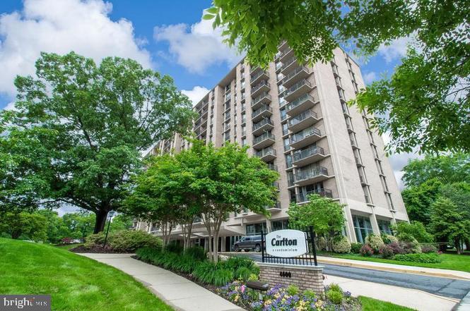 4600 S FOUR MILE RUN DR #1203, ARLINGTON, Virginia 22204, 3 Bedrooms Bedrooms, ,2 BathroomsBathrooms,Residential,For sale,4600 S FOUR MILE RUN DR #1203,VAAR2069368 MLS # VAAR2069368 4600 S FOUR MILE RUN DR #1203, ARLINGTON, Virginia 22204, 3 Bedrooms Bedrooms, ,2 BathroomsBathrooms,Residential,For sale,4600 S FOUR MILE RUN DR #1203,VAAR2069368 MLS # VAAR2069368