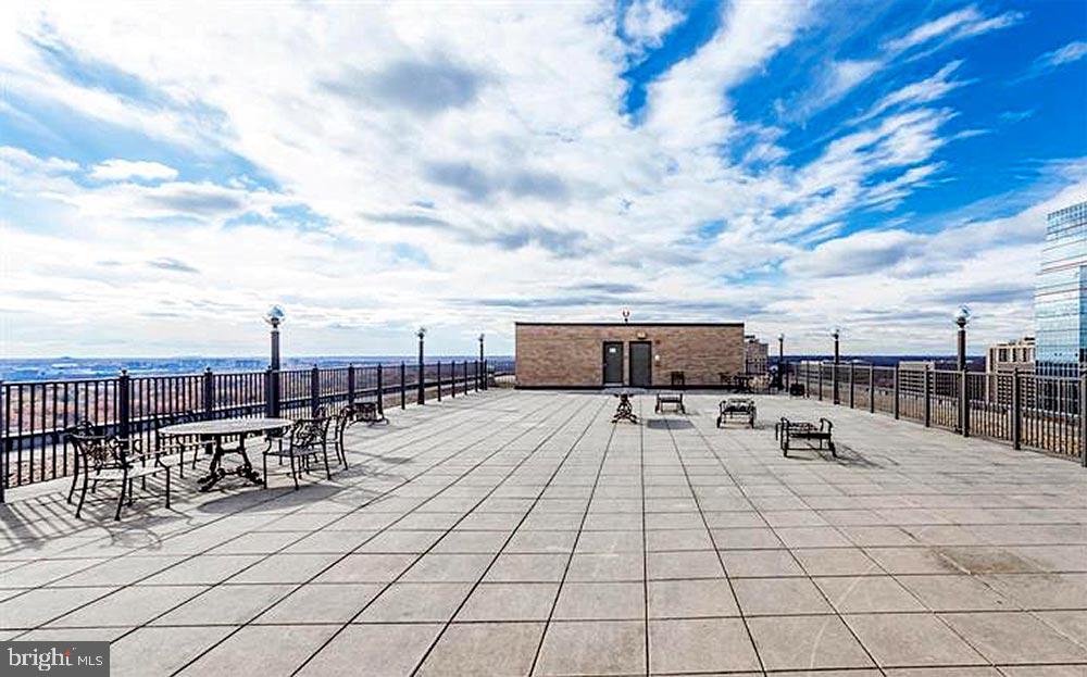 4600 S FOUR MILE RUN DR #1203, ARLINGTON, Virginia 22204, 3 Bedrooms Bedrooms, ,2 BathroomsBathrooms,Residential,For sale,4600 S FOUR MILE RUN DR #1203,VAAR2069368 MLS # VAAR2069368