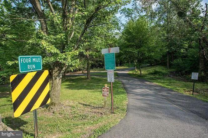 4600 S FOUR MILE RUN DR #1203, ARLINGTON, Virginia 22204, 3 Bedrooms Bedrooms, ,2 BathroomsBathrooms,Residential,For sale,4600 S FOUR MILE RUN DR #1203,VAAR2069368 MLS # VAAR2069368