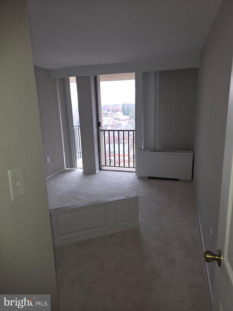 4600 S FOUR MILE RUN DR #1203, ARLINGTON, Virginia 22204, 3 Bedrooms Bedrooms, ,2 BathroomsBathrooms,Residential,For sale,4600 S FOUR MILE RUN DR #1203,VAAR2069368 MLS # VAAR2069368