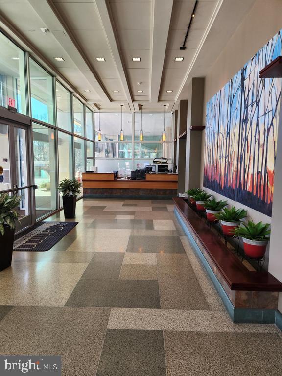 4600 S FOUR MILE RUN DR #1203, ARLINGTON, Virginia 22204, 3 Bedrooms Bedrooms, ,2 BathroomsBathrooms,Residential,For sale,4600 S FOUR MILE RUN DR #1203,VAAR2069368 MLS # VAAR2069368