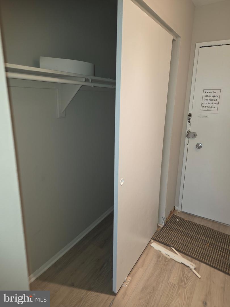 4600 S FOUR MILE RUN DR #1203, ARLINGTON, Virginia 22204, 3 Bedrooms Bedrooms, ,2 BathroomsBathrooms,Residential,For sale,4600 S FOUR MILE RUN DR #1203,VAAR2069368 MLS # VAAR2069368