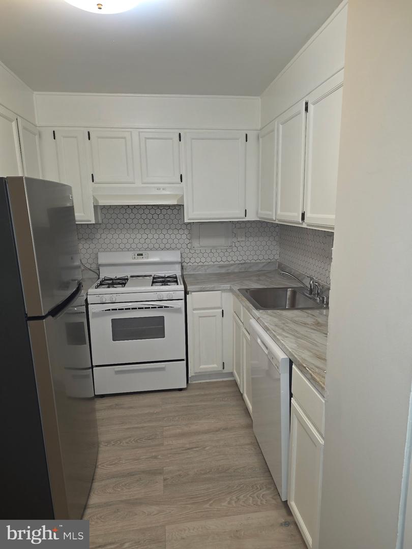 4600 S FOUR MILE RUN DR #1203, ARLINGTON, Virginia 22204, 3 Bedrooms Bedrooms, ,2 BathroomsBathrooms,Residential,For sale,4600 S FOUR MILE RUN DR #1203,VAAR2069368 MLS # VAAR2069368