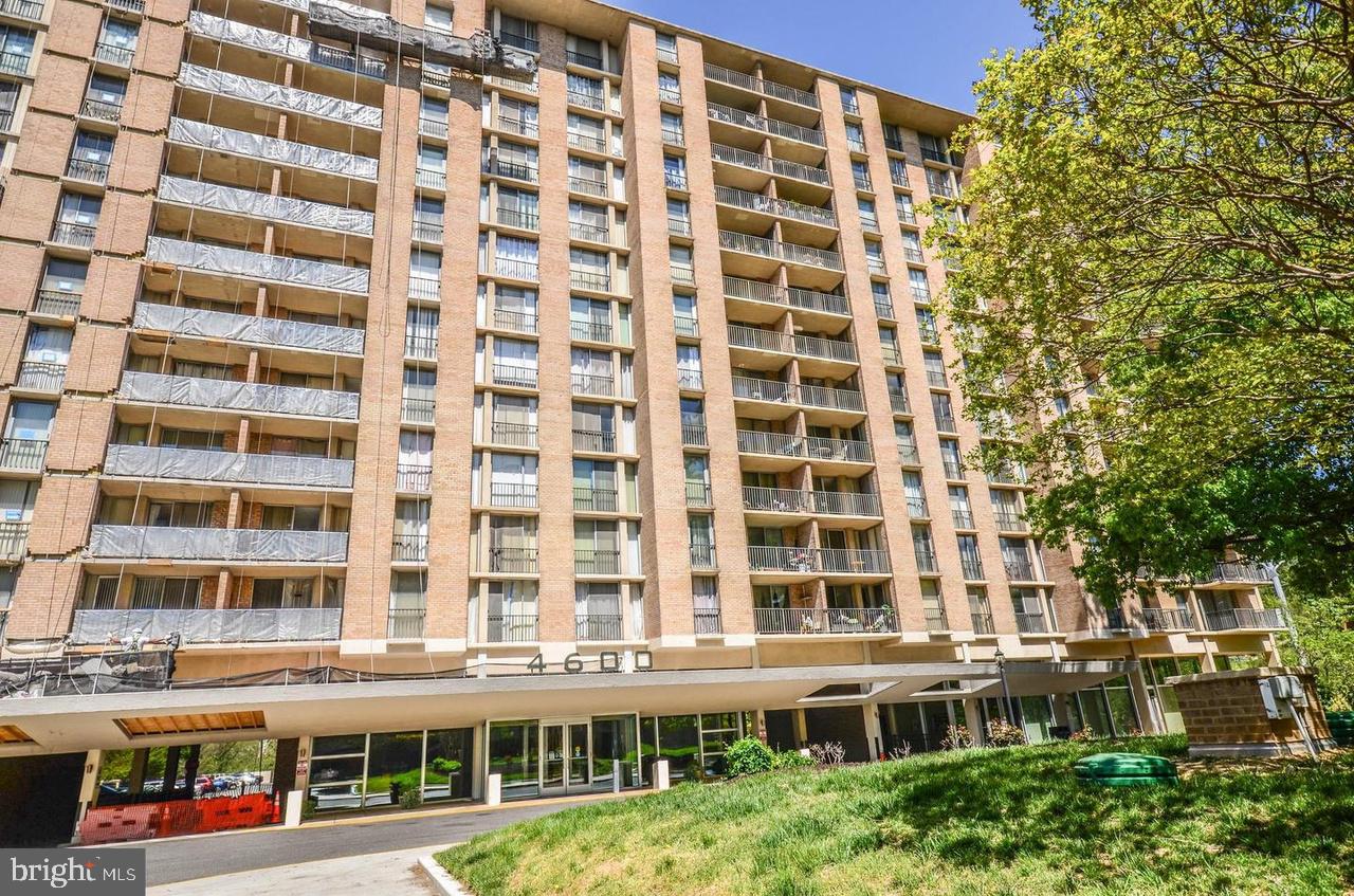 4600 S FOUR MILE RUN DR #1203, ARLINGTON, Virginia 22204, 3 Bedrooms Bedrooms, ,2 BathroomsBathrooms,Residential,For sale,4600 S FOUR MILE RUN DR #1203,VAAR2069368 MLS # VAAR2069368