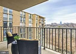 4600 S FOUR MILE RUN DR #1203, ARLINGTON, Virginia 22204, 3 Bedrooms Bedrooms, ,2 BathroomsBathrooms,Residential,For sale,4600 S FOUR MILE RUN DR #1203,VAAR2069368 MLS # VAAR2069368