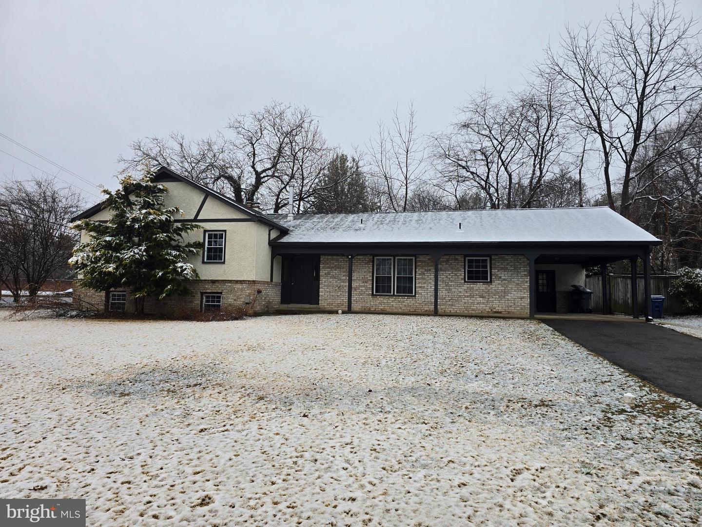 1600 CHAIN BRIDGE RD, MCLEAN, Virginia 22101, 3 Bedrooms Bedrooms, ,2 BathroomsBathrooms,Residential,For sale,1600 CHAIN BRIDGE RD,VAFX2293052 MLS # VAFX2293052