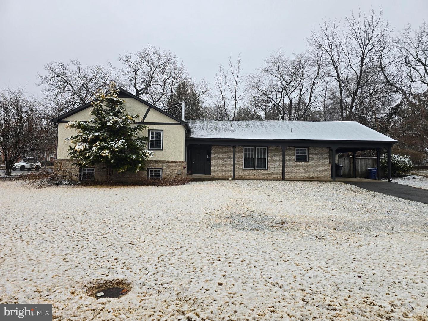 1600 CHAIN BRIDGE RD, MCLEAN, Virginia 22101, 3 Bedrooms Bedrooms, ,2 BathroomsBathrooms,Residential,For sale,1600 CHAIN BRIDGE RD,VAFX2293052 MLS # VAFX2293052