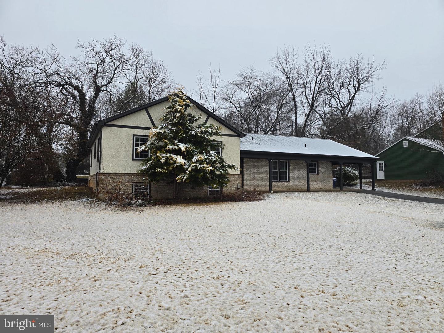 1600 CHAIN BRIDGE RD, MCLEAN, Virginia 22101, 3 Bedrooms Bedrooms, ,2 BathroomsBathrooms,Residential,For sale,1600 CHAIN BRIDGE RD,VAFX2293052 MLS # VAFX2293052