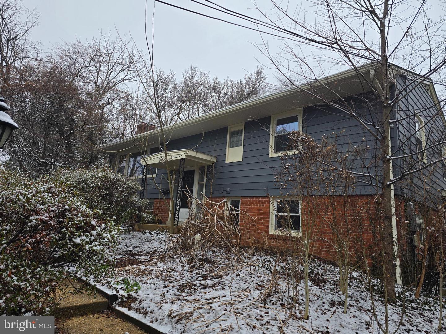 1608 CHAIN BRIDGE RD, MCLEAN, Virginia 22101, 4 Bedrooms Bedrooms, ,3 BathroomsBathrooms,Residential,For sale,1608 CHAIN BRIDGE RD,VAFX2293058 MLS # VAFX2293058