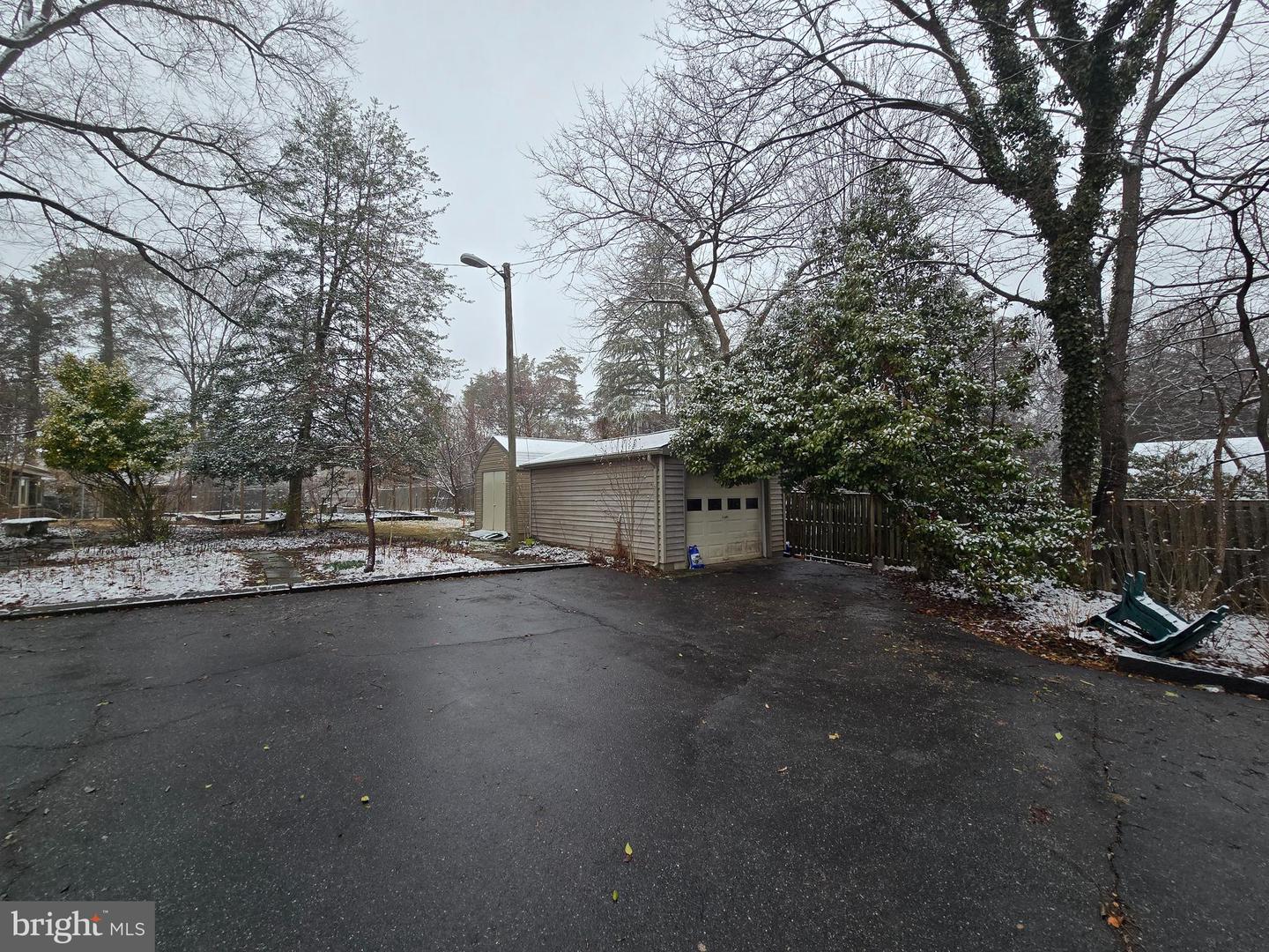 1608 CHAIN BRIDGE RD, MCLEAN, Virginia 22101, 4 Bedrooms Bedrooms, ,3 BathroomsBathrooms,Residential,For sale,1608 CHAIN BRIDGE RD,VAFX2293058 MLS # VAFX2293058