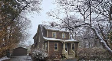 1616 CHAIN BRIDGE RD, MCLEAN, Virginia 22101, 3 Bedrooms Bedrooms, ,2 BathroomsBathrooms,Residential,For sale,1616 CHAIN BRIDGE RD,VAFX2293062 MLS # VAFX2293062