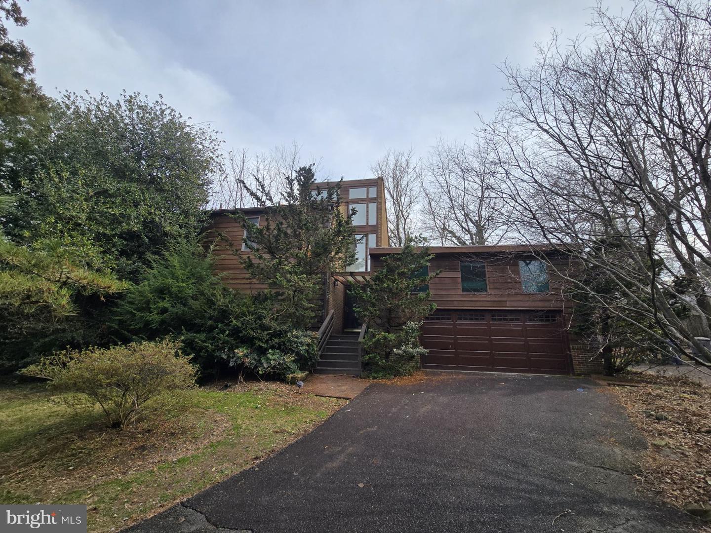 1528 PATHFINDER LN, MCLEAN, Virginia 22101, 3 Bedrooms Bedrooms, ,1 BathroomBathrooms,Residential,For sale,1528 PATHFINDER LN,VAFX2293064 MLS # VAFX2293064