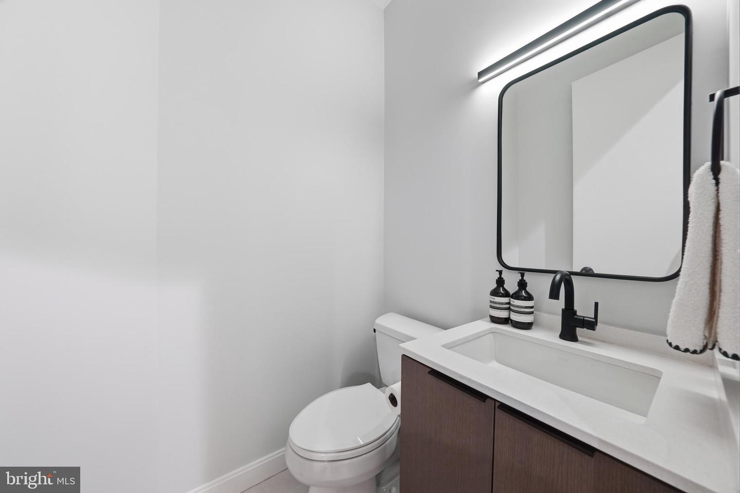 2525 PENNSYLVANIA AVE NW #301, WASHINGTON, District Of Columbia 20037, 2 Bedrooms Bedrooms, ,1 BathroomBathrooms,Residential,For sale,2525 PENNSYLVANIA AVE NW #301,DCDC2248218 MLS # DCDC2248218
