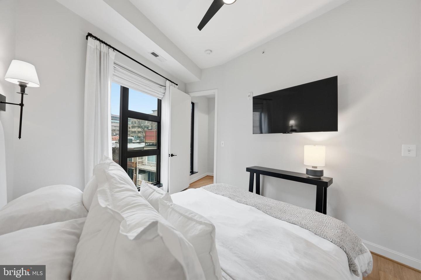 2525 PENNSYLVANIA AVE NW #301, WASHINGTON, District Of Columbia 20037, 2 Bedrooms Bedrooms, ,1 BathroomBathrooms,Residential,For sale,2525 PENNSYLVANIA AVE NW #301,DCDC2248218 MLS # DCDC2248218