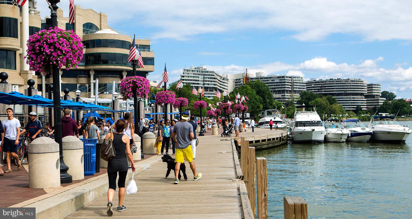 2525 PENNSYLVANIA AVE NW #301, WASHINGTON, District Of Columbia 20037, 2 Bedrooms Bedrooms, ,1 BathroomBathrooms,Residential,For sale,2525 PENNSYLVANIA AVE NW #301,DCDC2248218 MLS # DCDC2248218