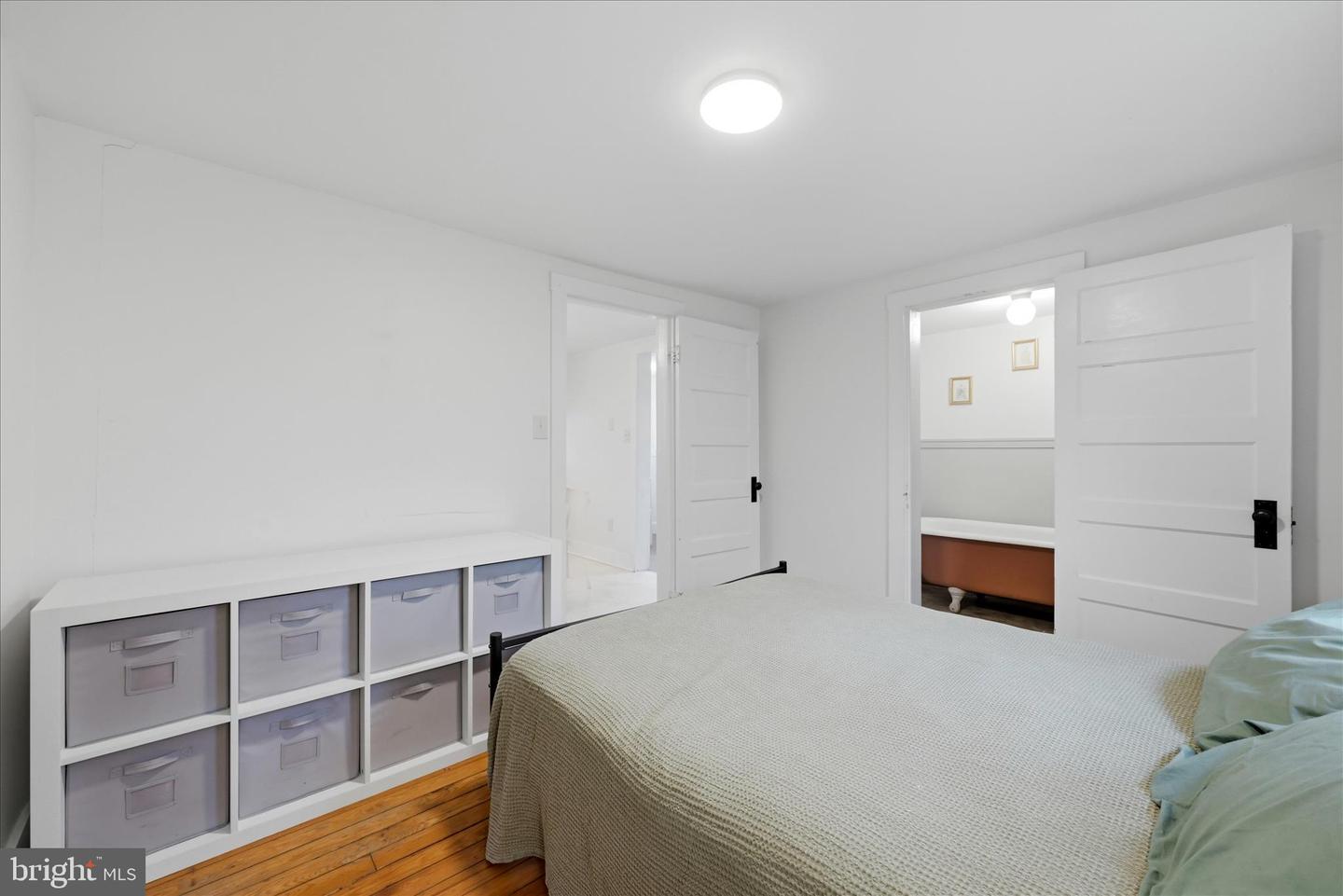 939 WOODLAND AVE, WINCHESTER, Virginia 22601, 2 Bedrooms Bedrooms, ,2 BathroomsBathrooms,Residential,For sale,939 WOODLAND AVE,VAWI2010076 MLS # VAWI2010076