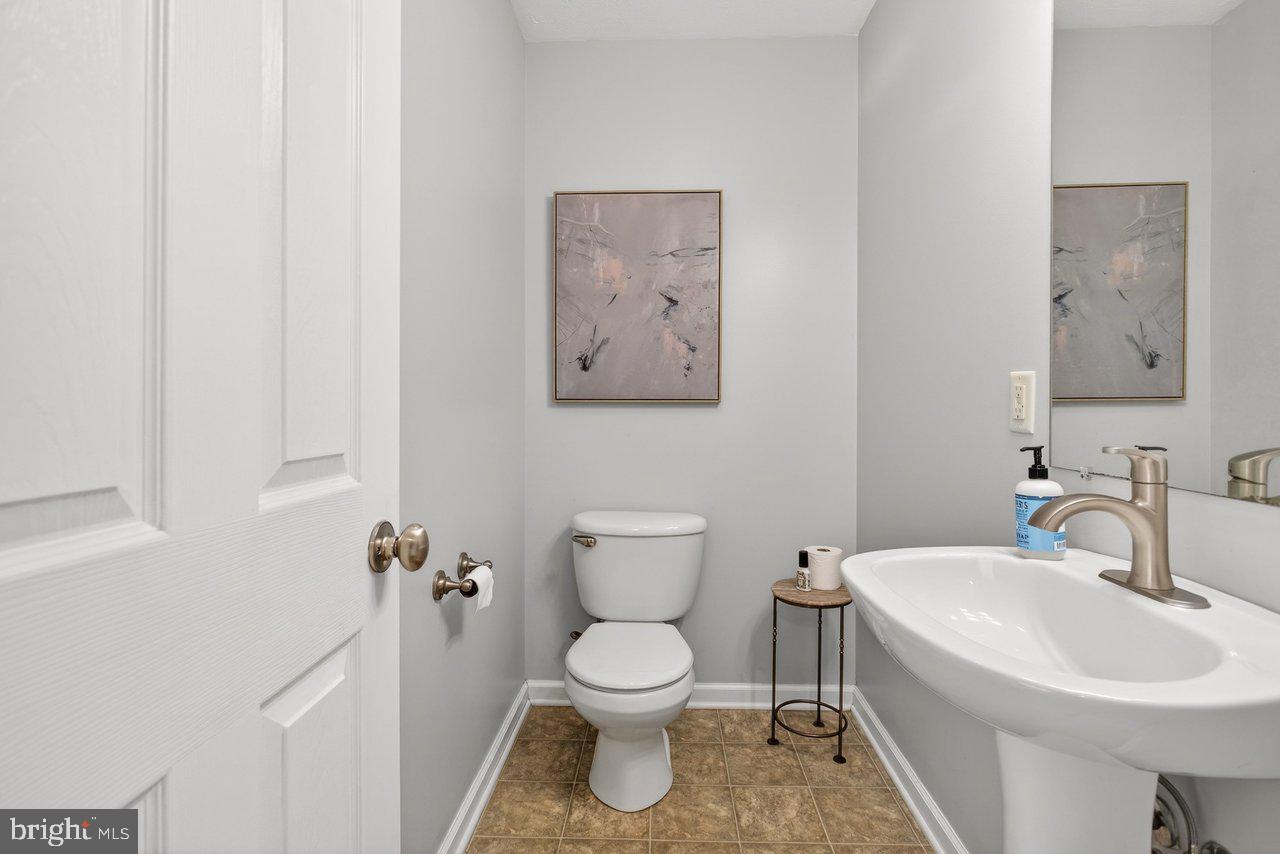 573 POINTE DR, HARRISONBURG, Virginia 22801, 3 Bedrooms Bedrooms, ,2 BathroomsBathrooms,Residential,For sale,573 POINTE DR,VAHC2000566 MLS # VAHC2000566