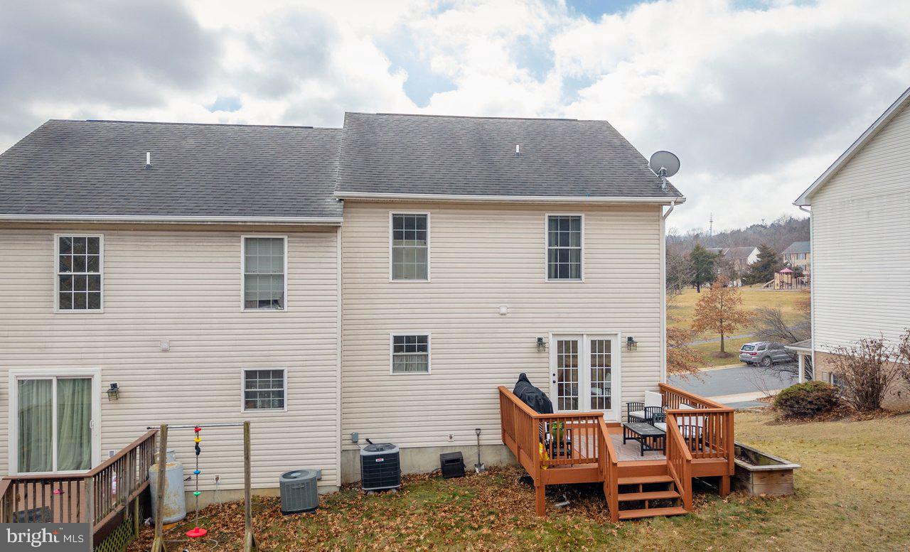 573 POINTE DR, HARRISONBURG, Virginia 22801, 3 Bedrooms Bedrooms, ,2 BathroomsBathrooms,Residential,For sale,573 POINTE DR,VAHC2000566 MLS # VAHC2000566