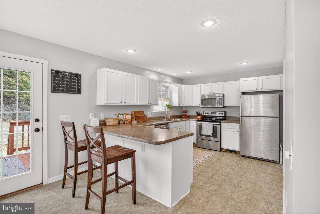 573 POINTE DR, HARRISONBURG, Virginia 22801, 3 Bedrooms Bedrooms, ,2 BathroomsBathrooms,Residential,For sale,573 POINTE DR,VAHC2000566 MLS # VAHC2000566