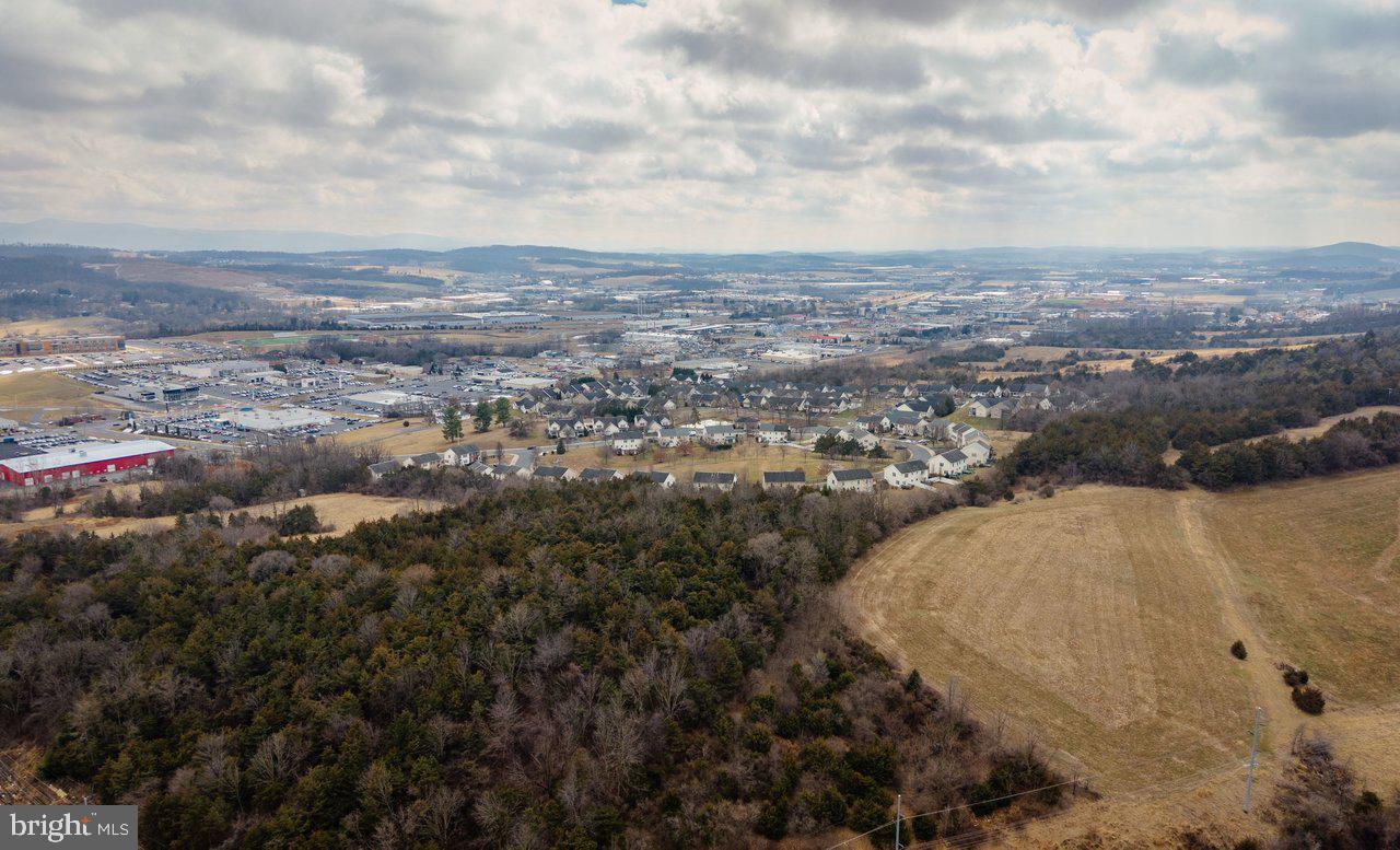 573 POINTE DR, HARRISONBURG, Virginia 22801, 3 Bedrooms Bedrooms, ,2 BathroomsBathrooms,Residential,For sale,573 POINTE DR,VAHC2000566 MLS # VAHC2000566