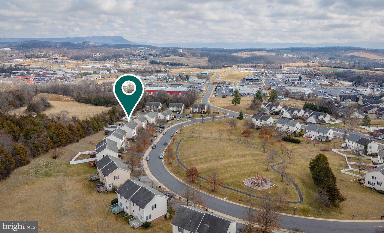 573 POINTE DR, HARRISONBURG, Virginia 22801, 3 Bedrooms Bedrooms, ,2 BathroomsBathrooms,Residential,For sale,573 POINTE DR,VAHC2000566 MLS # VAHC2000566