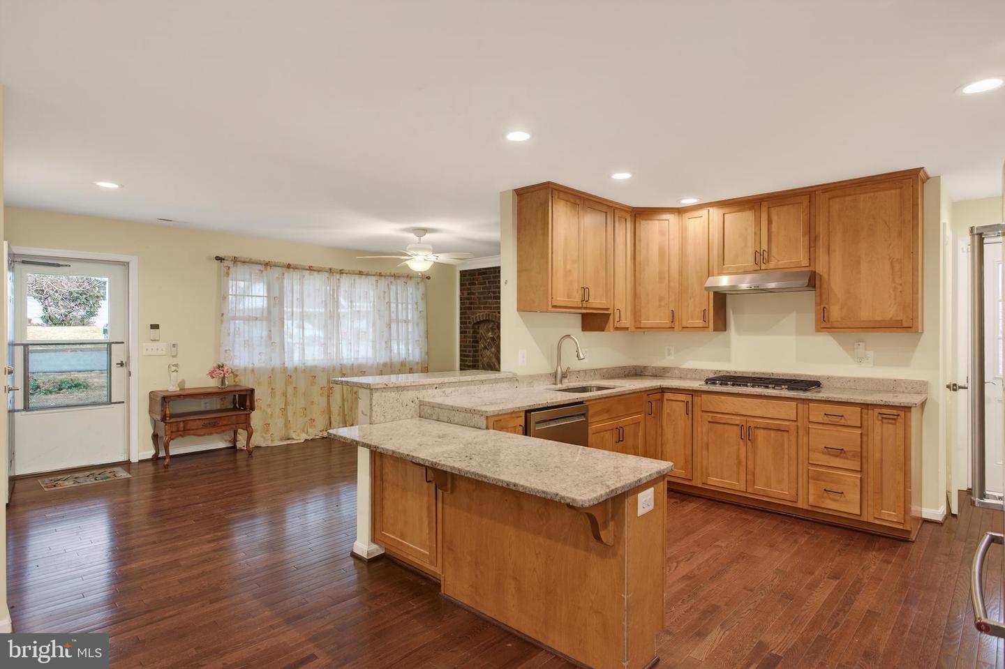 1116 SUMMIT AVE, FRONT ROYAL, Virginia 22630, 4 Bedrooms Bedrooms, ,2 BathroomsBathrooms,Residential,For sale,1116 SUMMIT AVE,VAWR2013544 MLS # VAWR2013544