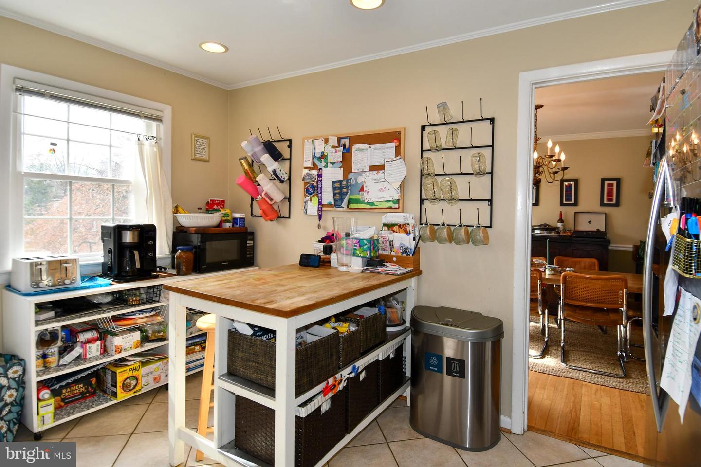 823 NEAL DR, ALEXANDRIA, Virginia 22308, 4 Bedrooms Bedrooms, ,2 BathroomsBathrooms,Residential,For sale,823 NEAL DR,VAFX2293434 MLS # VAFX2293434