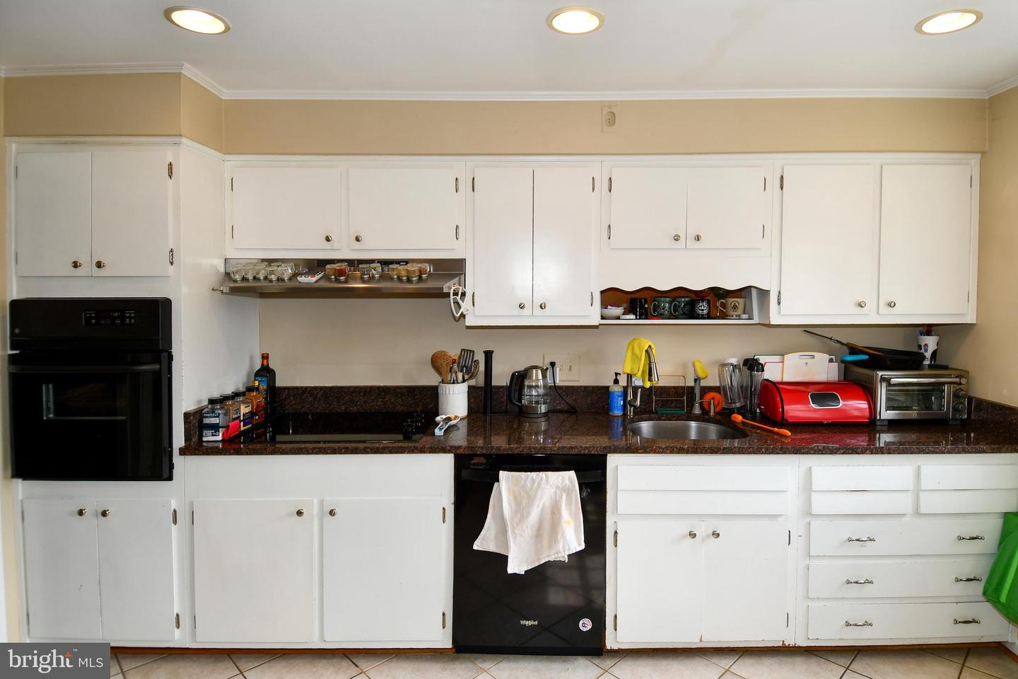 823 NEAL DR, ALEXANDRIA, Virginia 22308, 4 Bedrooms Bedrooms, ,2 BathroomsBathrooms,Residential,For sale,823 NEAL DR,VAFX2293434 MLS # VAFX2293434