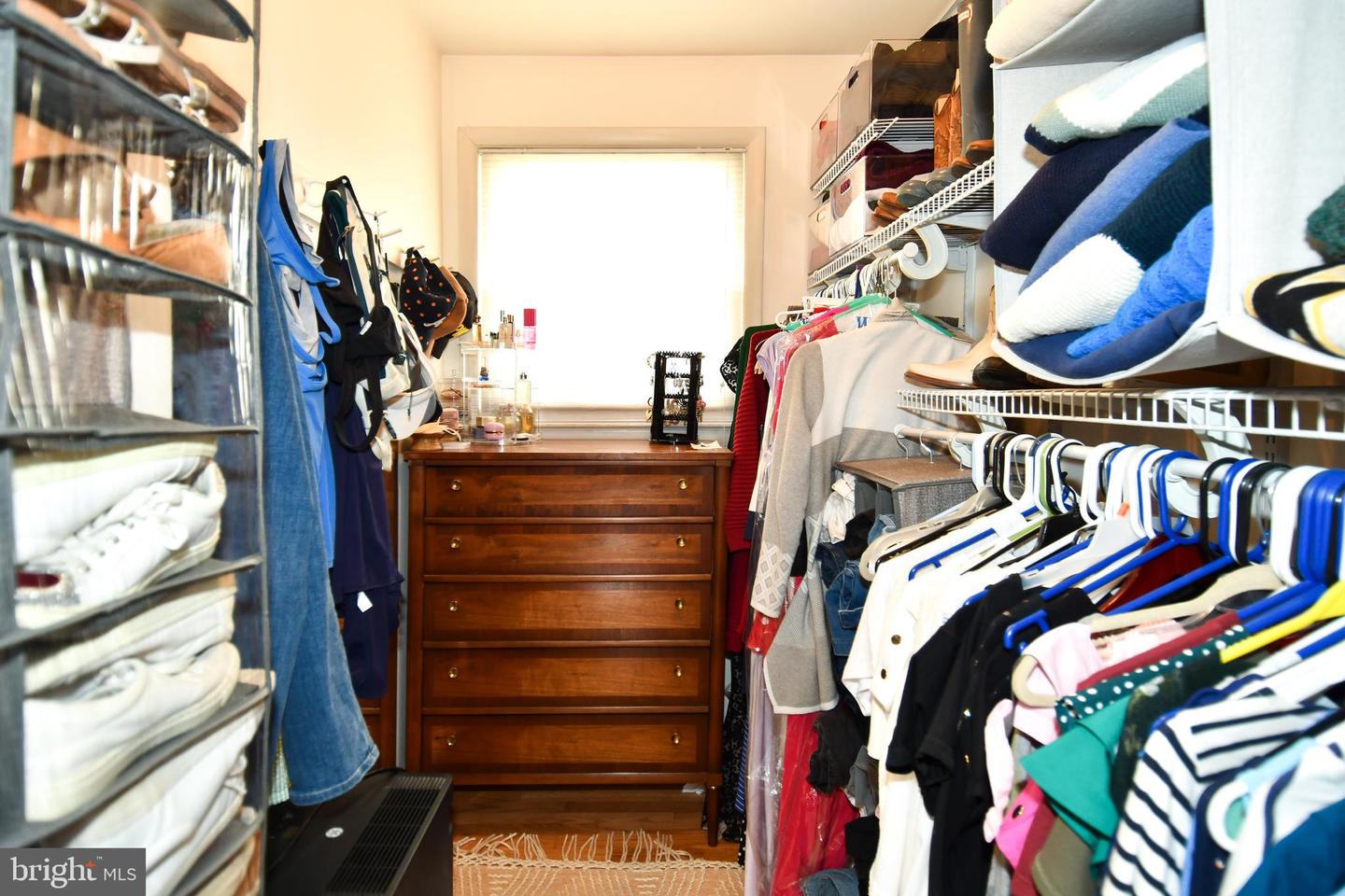 823 NEAL DR, ALEXANDRIA, Virginia 22308, 4 Bedrooms Bedrooms, ,2 BathroomsBathrooms,Residential,For sale,823 NEAL DR,VAFX2293434 MLS # VAFX2293434