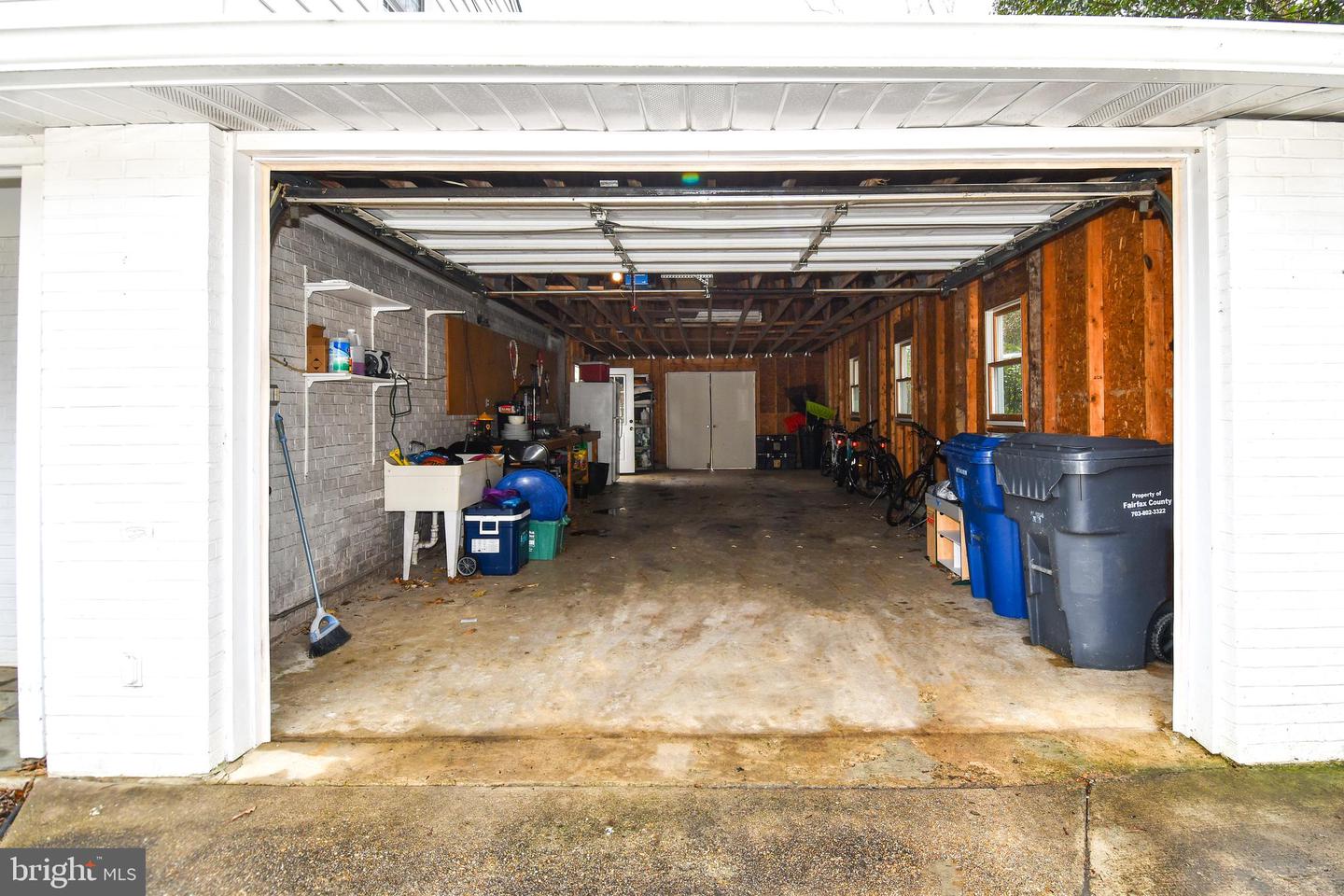 823 NEAL DR, ALEXANDRIA, Virginia 22308, 4 Bedrooms Bedrooms, ,2 BathroomsBathrooms,Residential,For sale,823 NEAL DR,VAFX2293434 MLS # VAFX2293434