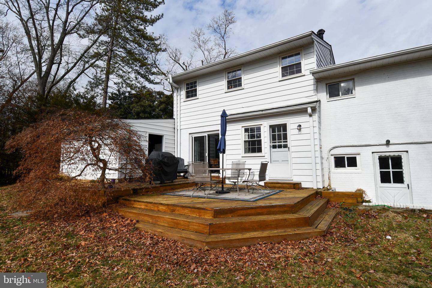 823 NEAL DR, ALEXANDRIA, Virginia 22308, 4 Bedrooms Bedrooms, ,2 BathroomsBathrooms,Residential,For sale,823 NEAL DR,VAFX2293434 MLS # VAFX2293434