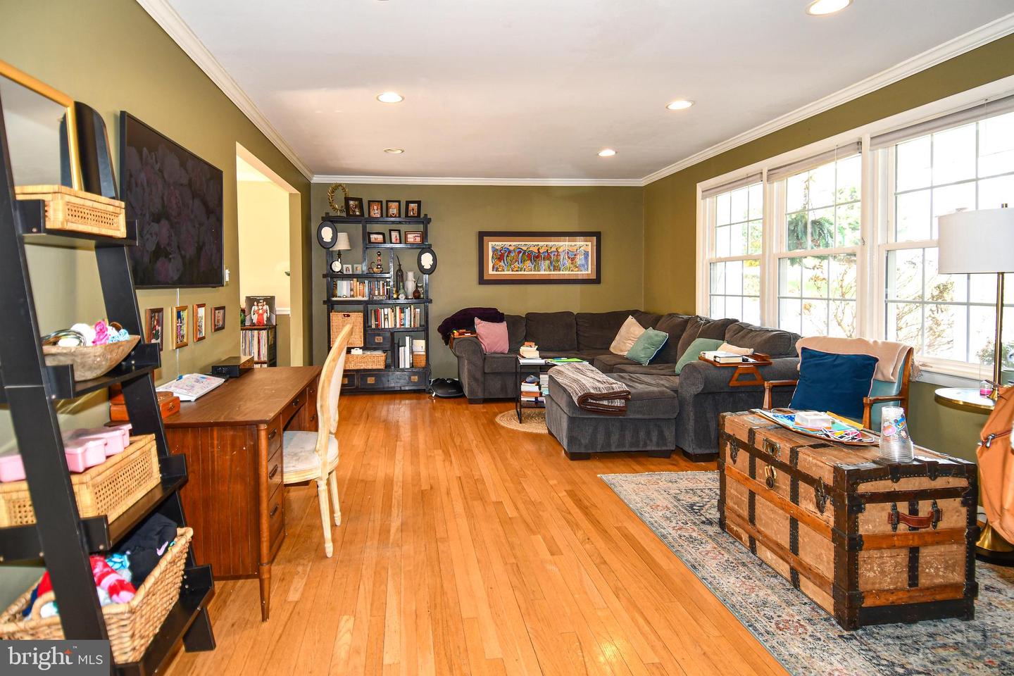 823 NEAL DR, ALEXANDRIA, Virginia 22308, 4 Bedrooms Bedrooms, ,2 BathroomsBathrooms,Residential,For sale,823 NEAL DR,VAFX2293434 MLS # VAFX2293434